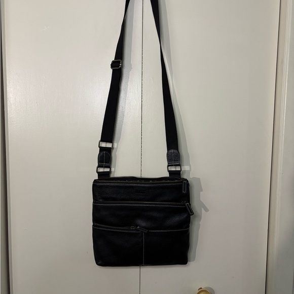Roots Black Messenger Bag with Adjustable Straps and Minimalist Design - Picture 1 of 4